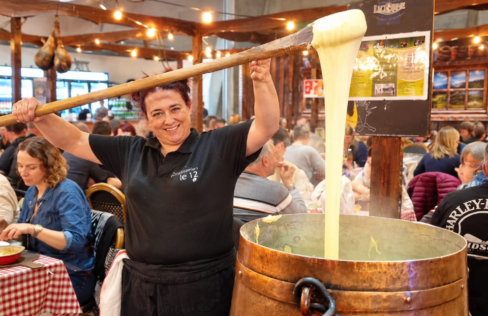 Préparation d'aligot aux Journées d'Octobre de Mulhouse