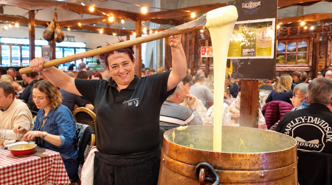 Préparation d'aligot aux Journées d'Octobre de Mulhouse