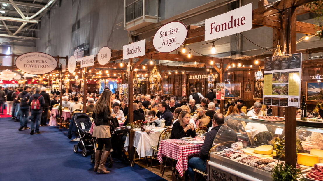 Allée des restaurants Fondue et Raclette aux Journées d'Octobre de Mulhouse